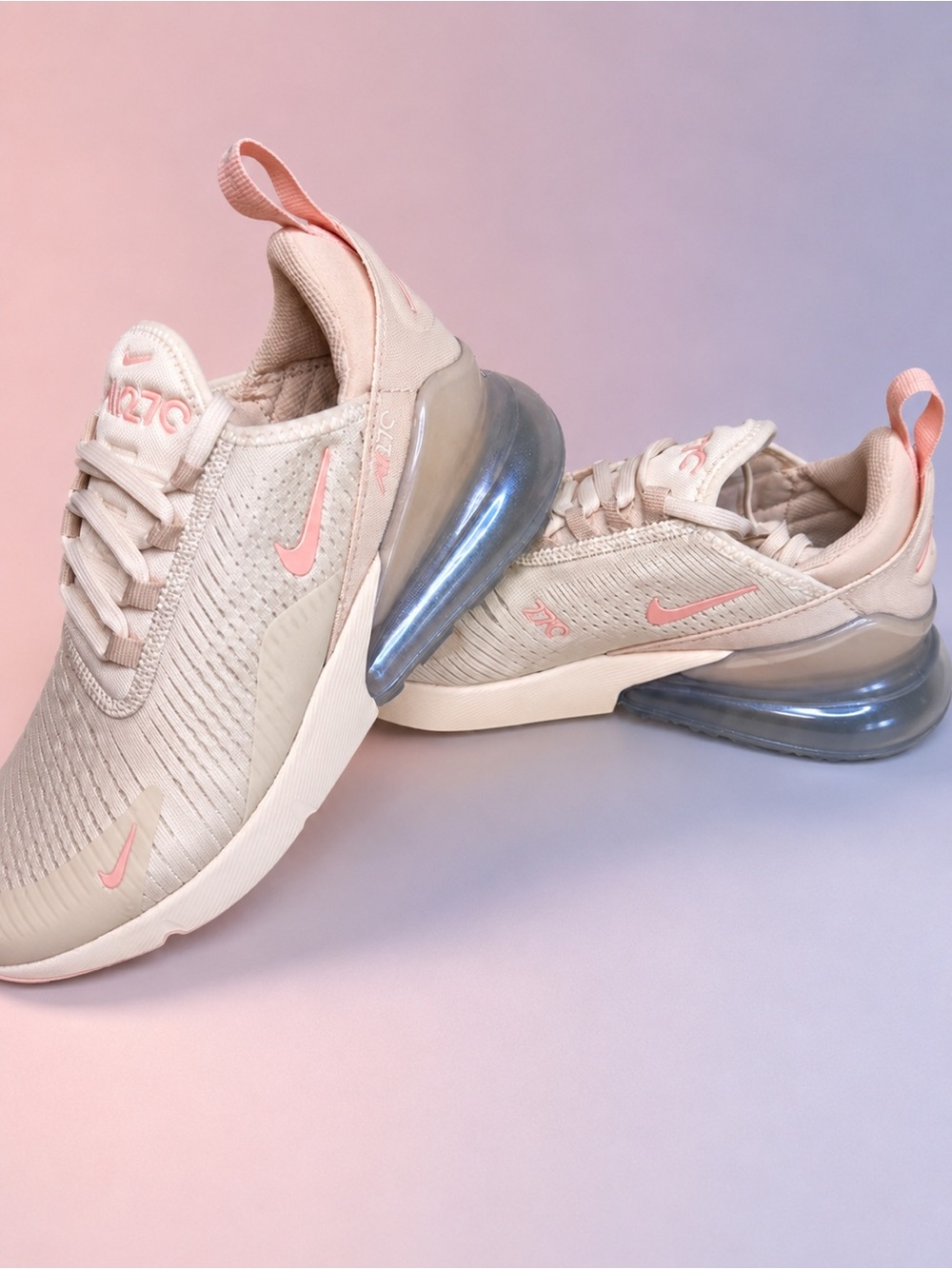 Women’s Nike 270  🍨 Size 6.5